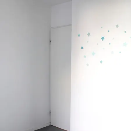 3-rooms With Wifi And Balcony Saint-Denis (Seine-Saint-Denis)