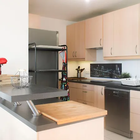 3-rooms With Wifi And Balcony * Saint-Denis (Seine-Saint-Denis)