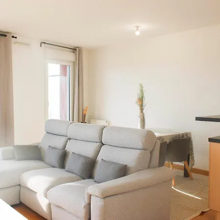 3-rooms With Wifi And Balcony Saint-Denis (Seine-Saint-Denis)